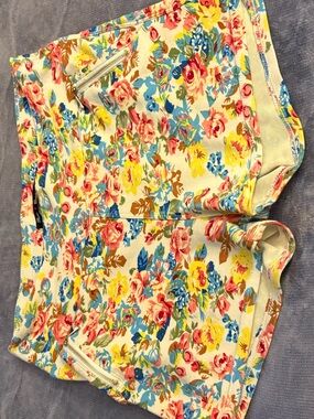 Floral Print Women’s Shorts - Multicolor